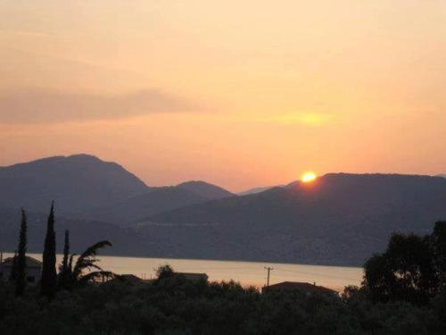  Zeus and Hera Apartments in Nikiana