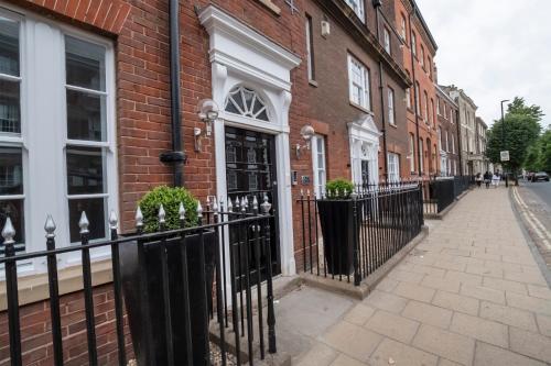 Bootham House Apartment 7-Minster Views & Free Parking