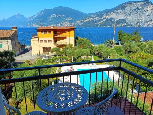 Executive Room with Balcony and Lake View