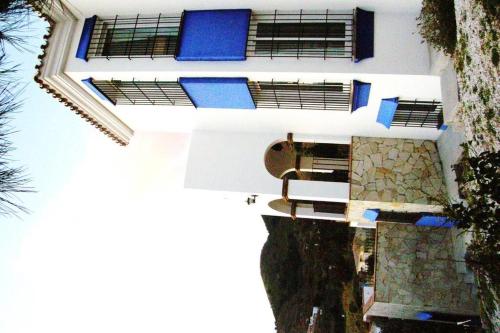 GeniChi: Big Modern Villa with outstanding views sea & countryside