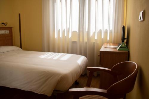 Hotel Alda Estación Oviedo - image 4