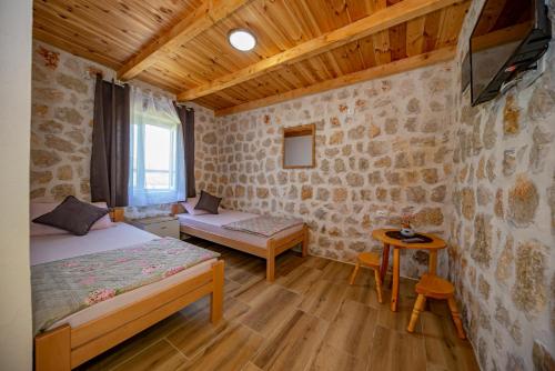 1 double bed