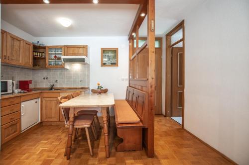 Konyha, Green Garden Apartments Soklic in Bohinji-tó
