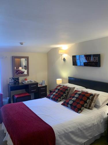 Family Room room in Crown Hotel
