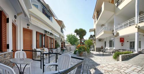 tuin, Aklidi Hotel near Mytilene International Airport