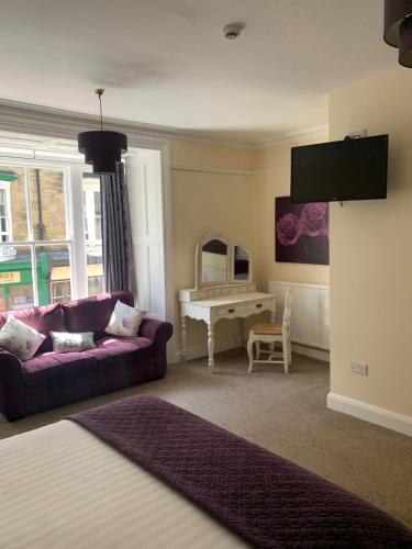 Deluxe Double Room image 4