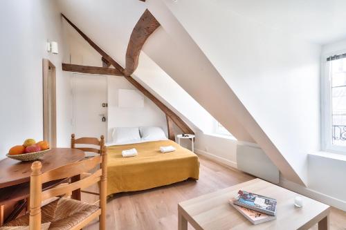 Charming 1 Bedroom Apt in the Heart of Paris (6F), Paris