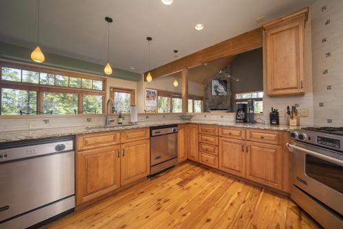 Elk Court home - main image