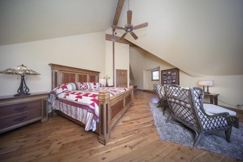 Elk Court home - image 2