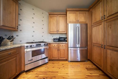 Elk Court home - image 3