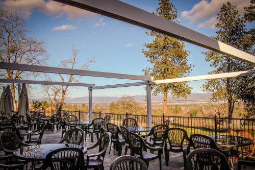 Hummingbird Estate Hummingbird Estate