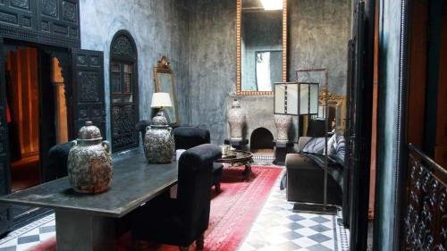 304615765 Dar Darma