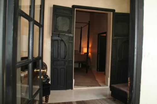 304616425 Dar Darma