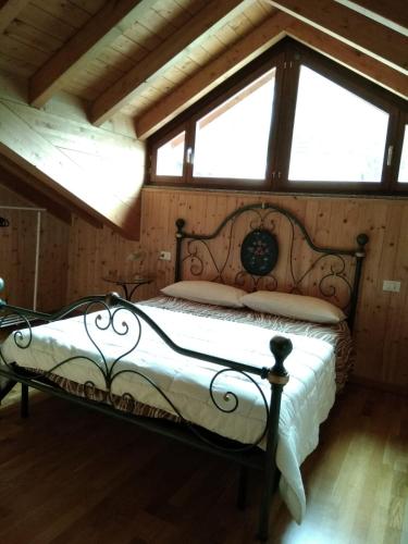 2 bedrooms, 3 beds