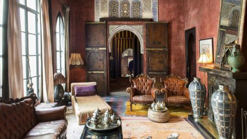 304621925 Dar Darma