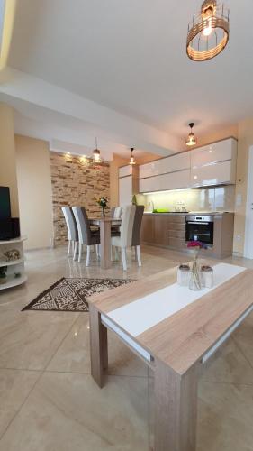 Apartment AXA in Elshani