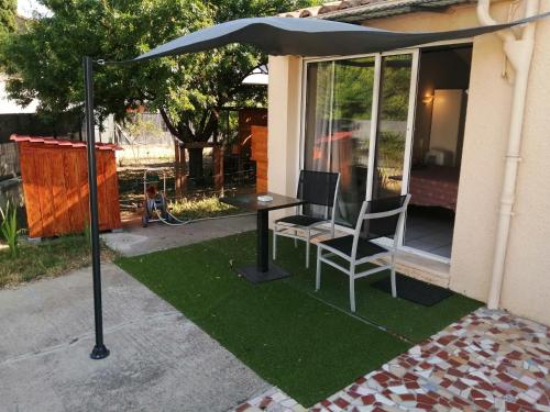 Studio avec chambre climatisée chambre d'hôte Cuxac-d'Aude