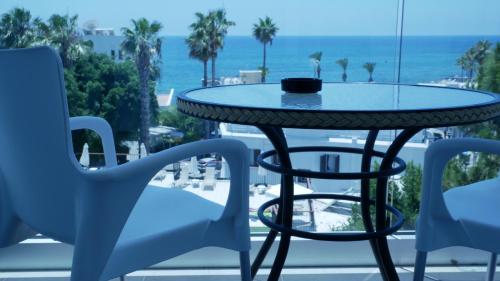 Kilátás, Dionysos Central Hotel in Paphos