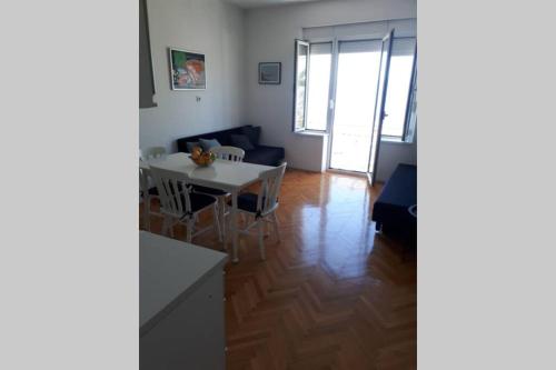 Palm tree apartment,Podgora