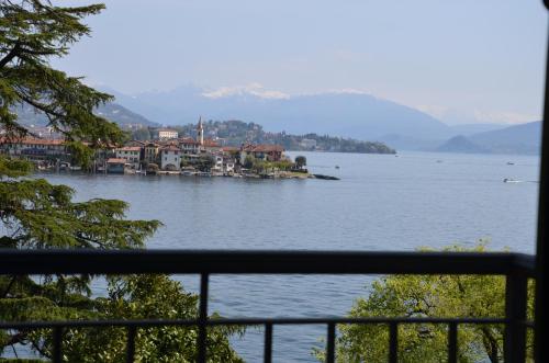 Double with Balcony and Lake View