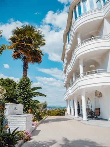 Apartments Gjenashaj 2