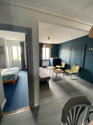 2 double beds