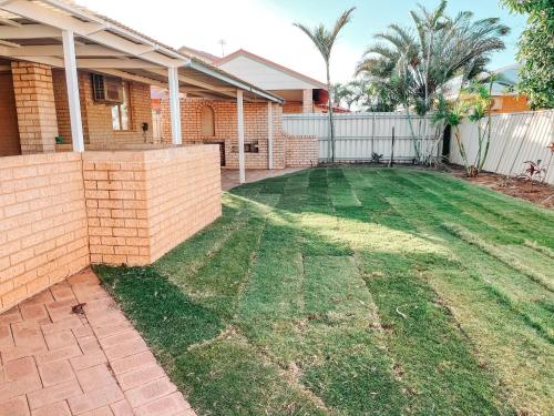 Carnarvon 3BR & 2BA Holiday House in 卡那封