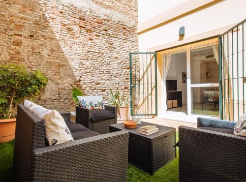 Sol Suite Apartment with Garden, Севилья