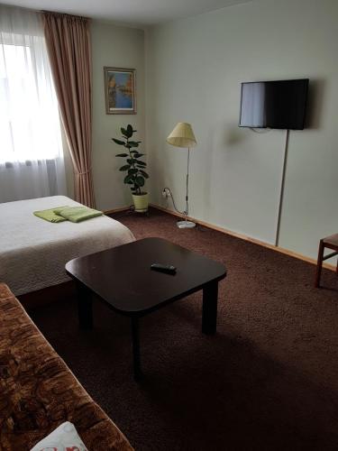 Triple Room with Bathroom image 2