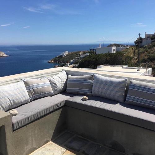 Kalderimi Big Blue Cyclades Syros gîte à louer Vari beach