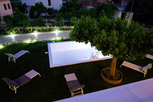 Charikleia's studio in Σκιάθος