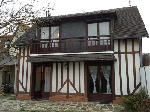 Familiale Eddi, 7 avenue du Golf Deauville gîte à louer Deauville