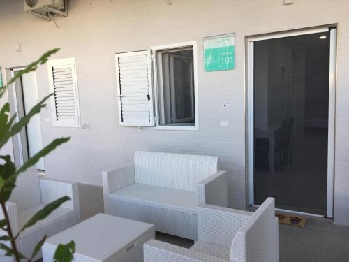 RICCIARDELLI HOLIDAY HOMES in paese di fronte al Mare in Vieste