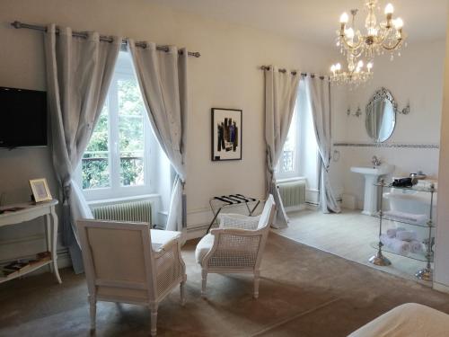 Château Les 4 Saisons - image 10