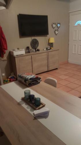 Maison provençale gîte à louer Althen-des-Paluds