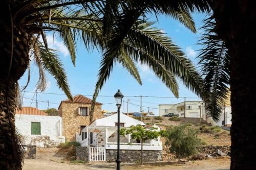  114 LA LADERA Rural House by Sunkeyrents, Unterkunft in Pájara