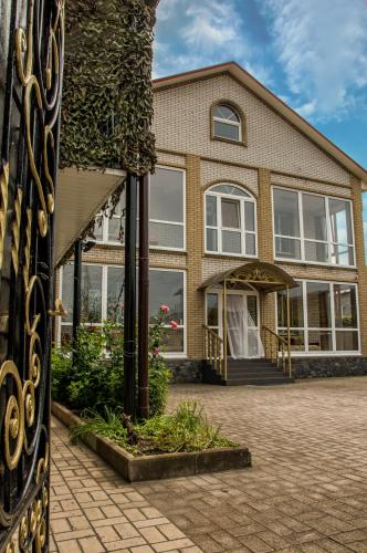 . 4 Rooms Hotel