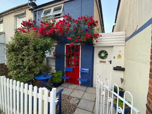 Prince Cottage - Accommodation - Colchester