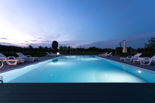 Swimming pool, Country House Campofiore in Correzzola