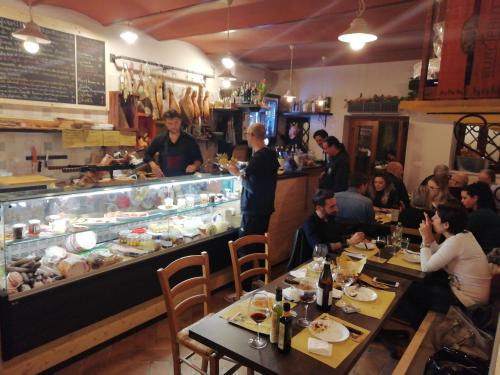 Restaurant, La Casetta del Cantiniere in Castel di Lama