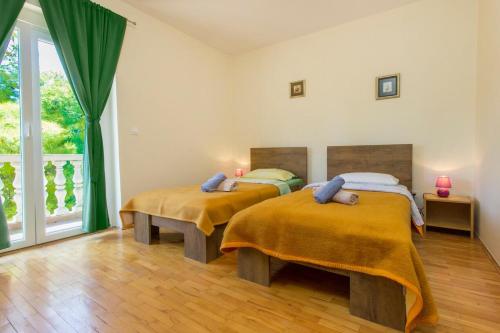 Apartments by the sea Pirovac, Sibenik - 6280