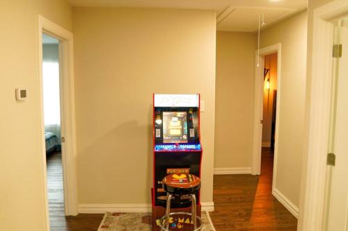 Dallas 4BR Large yard w HOT TUB , Fire pit and basketball Hoop in Plano (Texas)