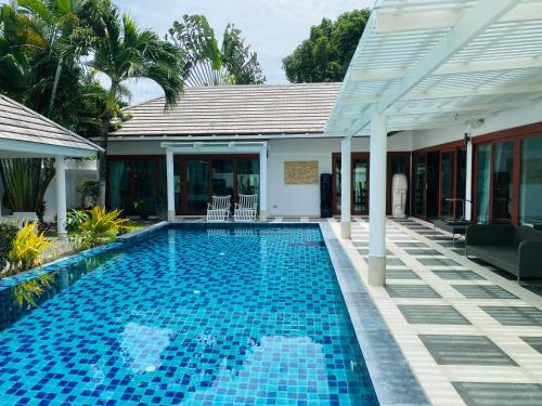 3 Bedroom Villa SDV033-just 3 minutes walk to the beach-By Samui Dream Villas