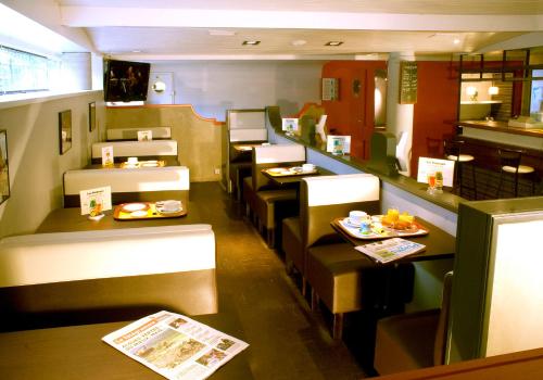 餐廳, 漁民酒店 (Hotel les Pecheurs) in 洛里昂市中心
