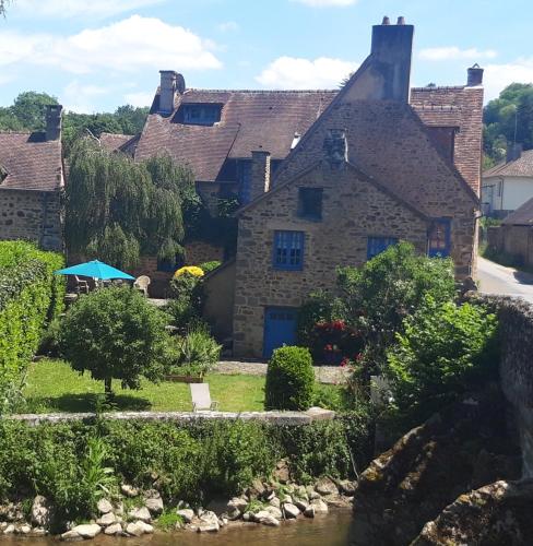 Gite du Pont Saint-Céneri-Le-Gérei dans les Alpes Mancelles gîte à louer Saint-Céneri-le-Gérei