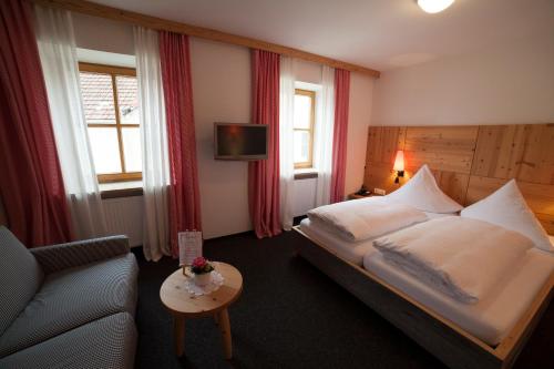 Triple Room (2 Adults + 1 Child)