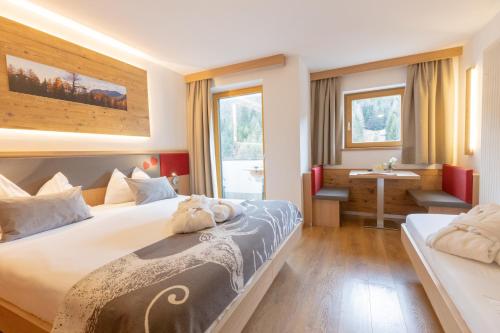 3 twin beds