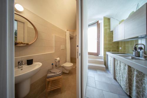 Bathroom, La Ferula Magica - alloggio tipico in Minervino Murge