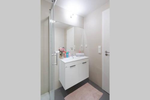 Bright studio, 10min to the Centre, free Parking, Praha (fotografie 8)