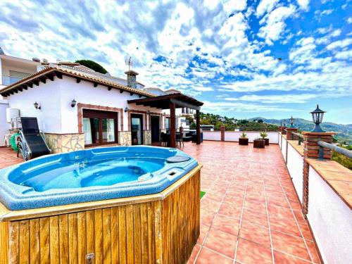 Villa Sara y Villa Lucía (Villa Sara y Villa Lucia) in Canillas de Albaida